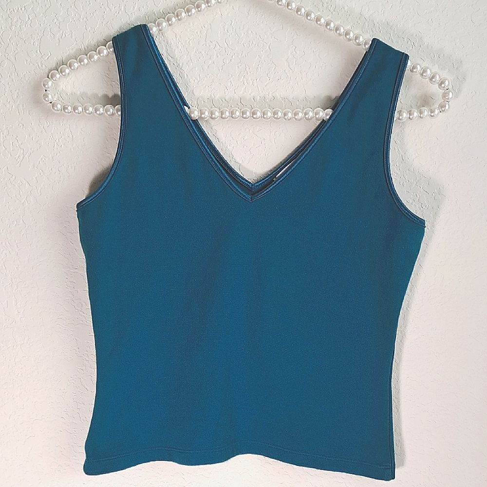 Q & A Teal Sleeveless V-neck Women's Tank Top Size Small Ribbon Trim Stretchy
